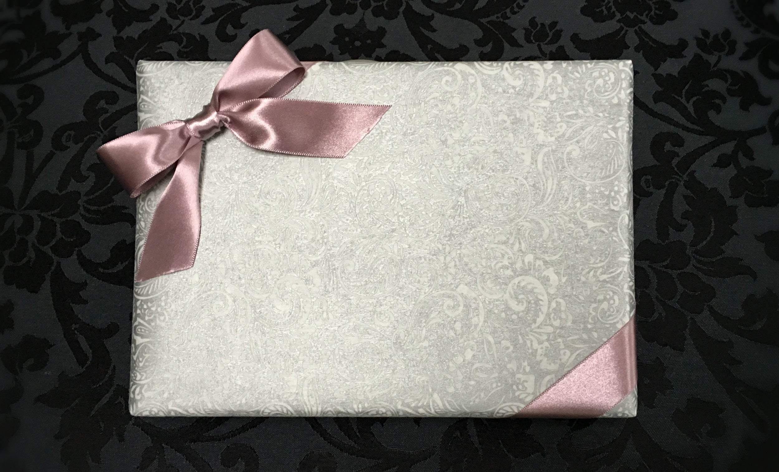 White & Silver Gift Wrap